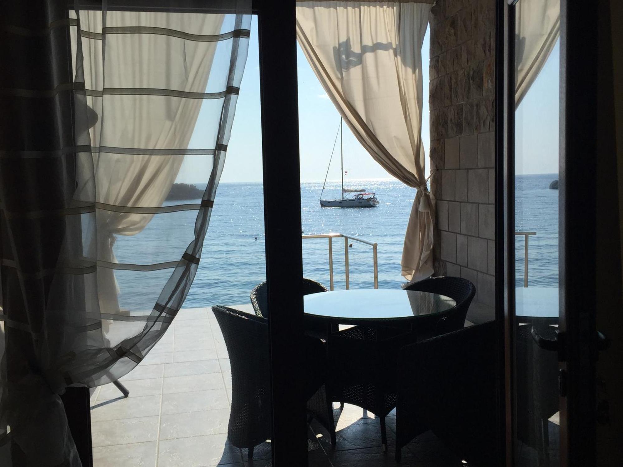Апартаменты Lungo Mare *