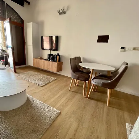 Apartments Lungo Mare Светі-Стефан Екстер'єр фото