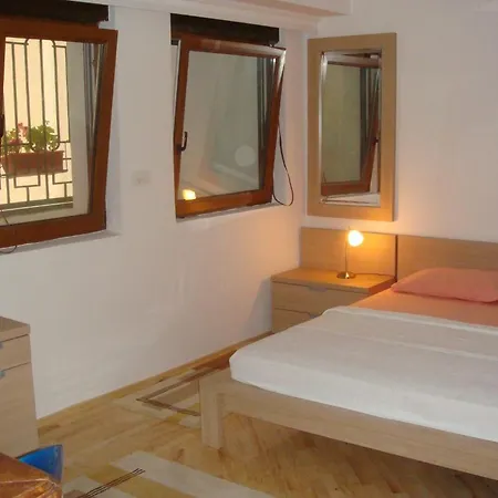 Apartments Lungo Mare Светі-Стефан Номер фото