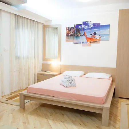 Apartments Lungo Mare Светі-Стефан Екстер'єр фото