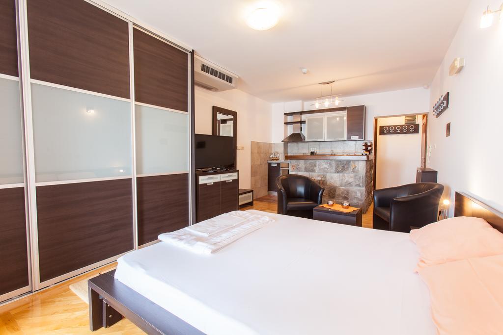Lungo Mare Apartment Sveti Stefan